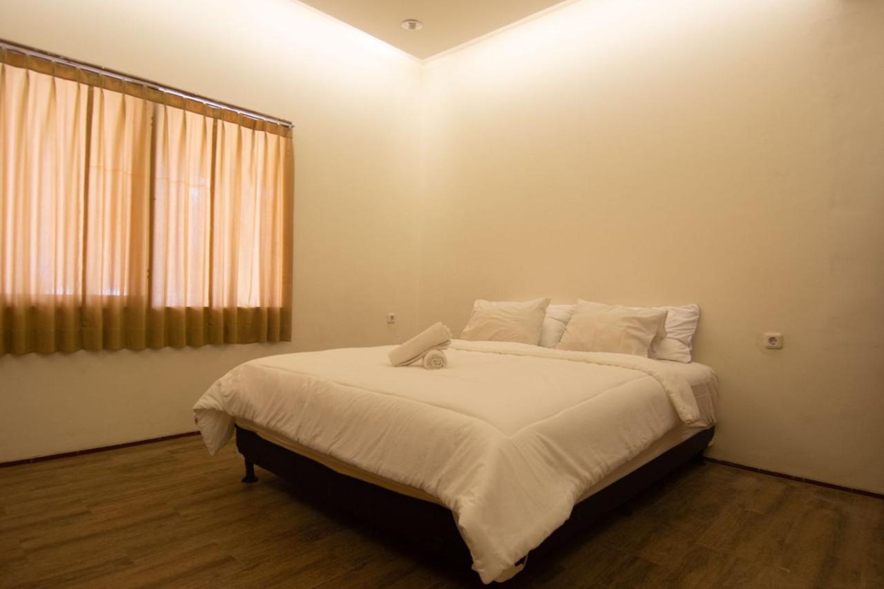 Simpang 7 Hotel Kudus
